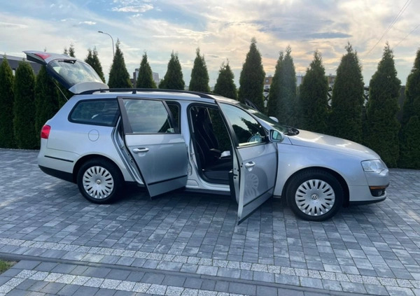 Volkswagen Passat cena 17900 przebieg: 230000, rok produkcji 2008 z Bartoszyce małe 704